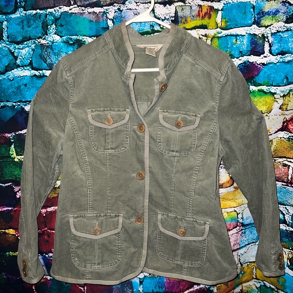 L.L. Bean ladies size medium corduroy button down jacket olive green